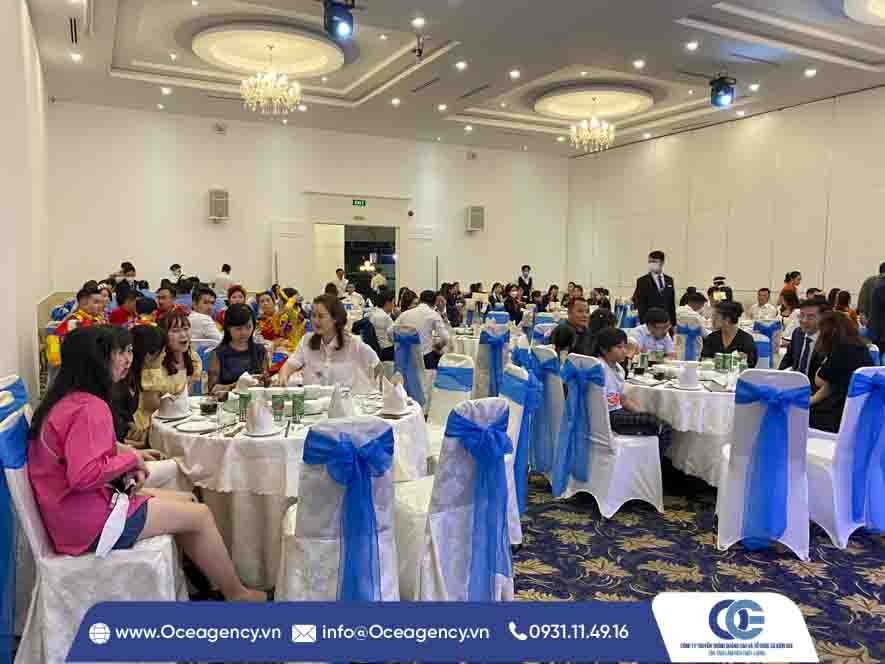To-chuc-su-kien-le-khai-truong , Cung-cap-dich-vu-mua-lan,cho-thue-ban-ghe-su-kien
