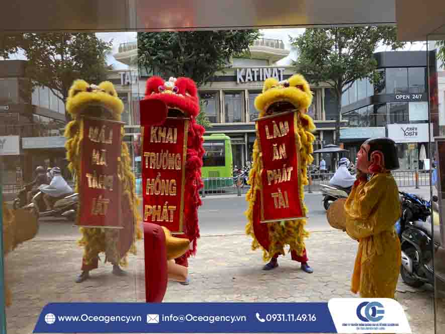 To-ch&uacute;c-su-kien-le-khai-truong , Cung-cap-dich-vu-mua-lan,dich-vụ-cho-thue-mua-lan-su-rong