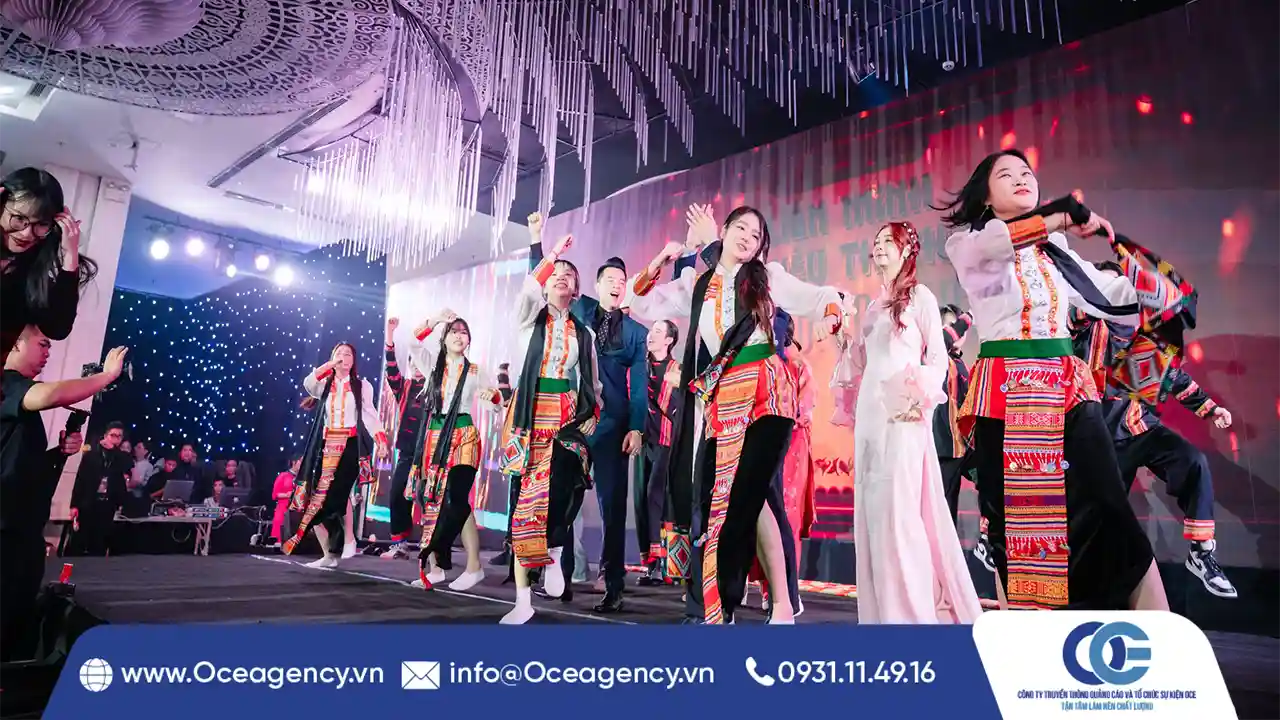 MỘT YEAR END PARTY KHIẾN NH&Acirc;N VI&Ecirc;N Ở LẠI ĐẾN CUỐI