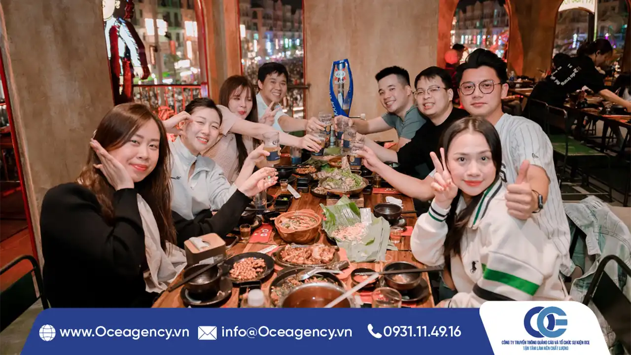 N&Ecirc;N TỰ TỔ CHỨC HAY THU&Ecirc; DỊCH VỤ TIỆC CUỐI NĂM?