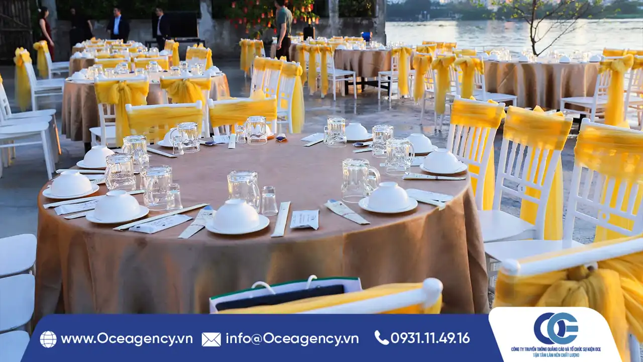 TỔ CHỨC TIỆC ĐẦU NĂM TRONG NH&Agrave; HAY NGO&Agrave;I TRỜI?