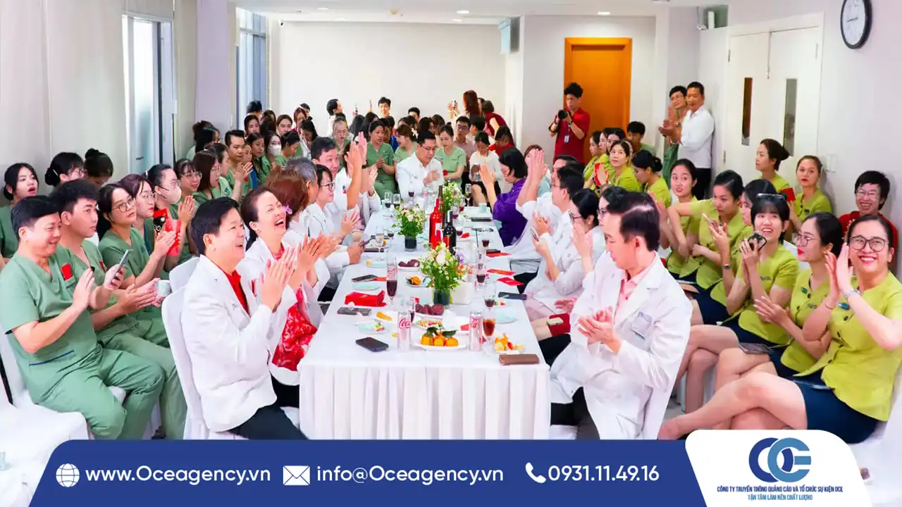 TỔ CHỨC TIỆC ĐẦU NĂM TRONG NH&Agrave; HAY NGO&Agrave;I TRỜI?