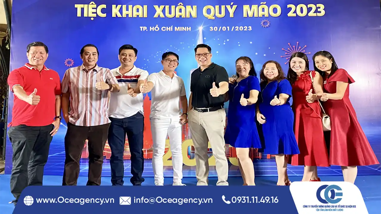 C&Aacute;CH TỔ CHỨC TIỆC KHAI XU&Acirc;N GỌN NHẸ - TẠO DẤU ẤN