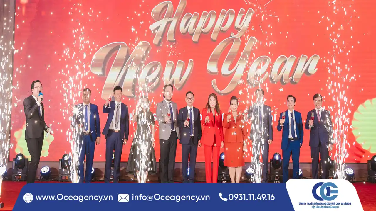 NHỮNG YẾU TỐ TẠO N&Ecirc;N TIỆC KHAI XU&Acirc;N CHUY&Ecirc;N NGHIỆP