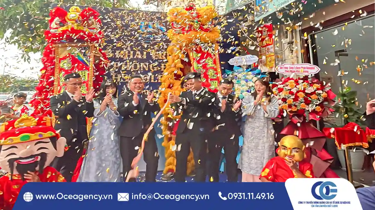 khui rượu tại sự kiện OCE