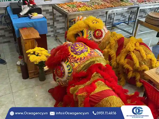 cho thuê múa lân khai trương quán lẩu nướng xiên que Cô Út