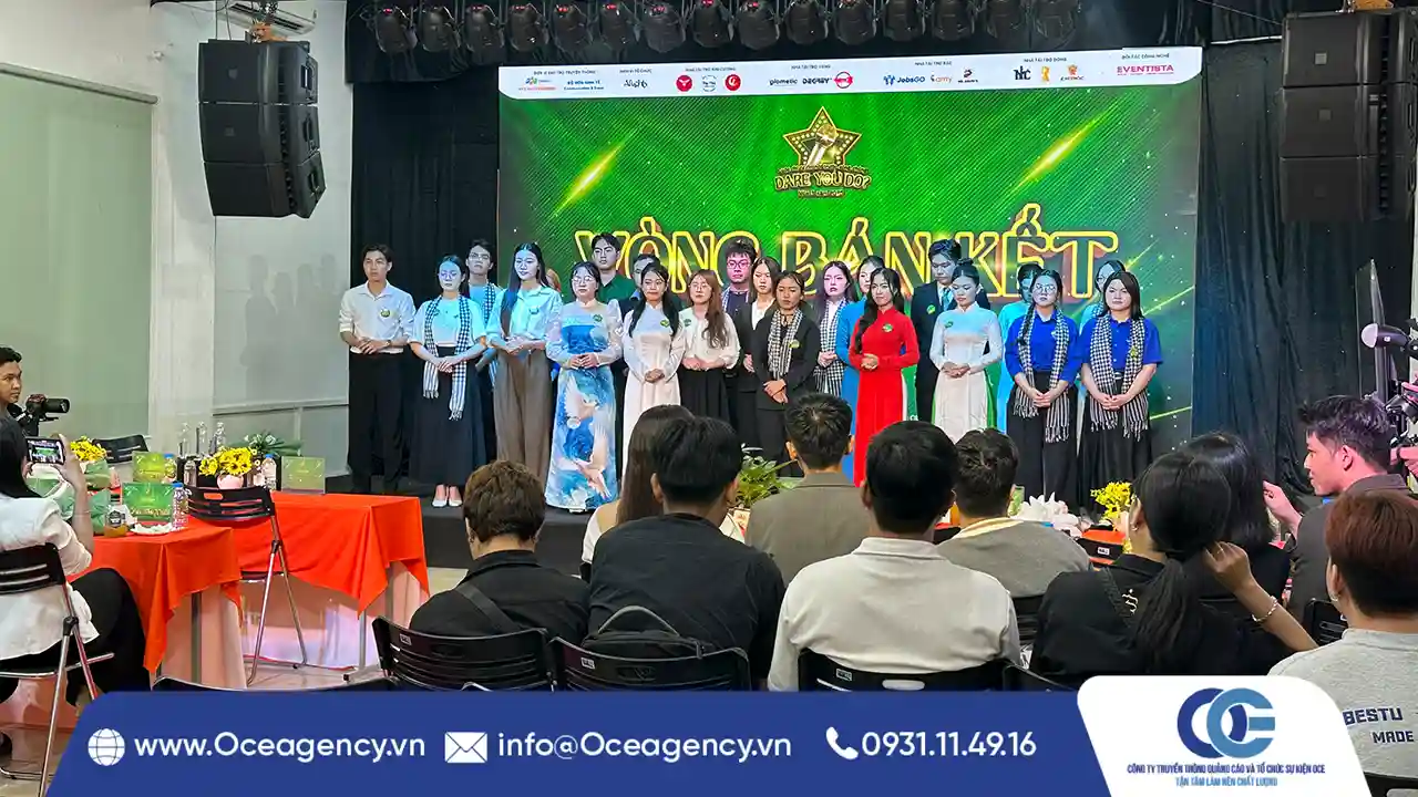 DỊCH VỤ THI CÔNG SÂN KHẤU & BACKDROP FPT POLYTECHNIC