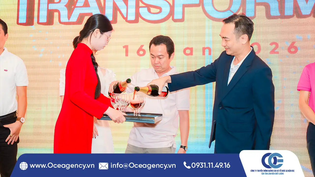 NGHI THỨC RÓT RƯỢU CHAMPAGNE VÀ Ý NGHĨA CỦA NÓ