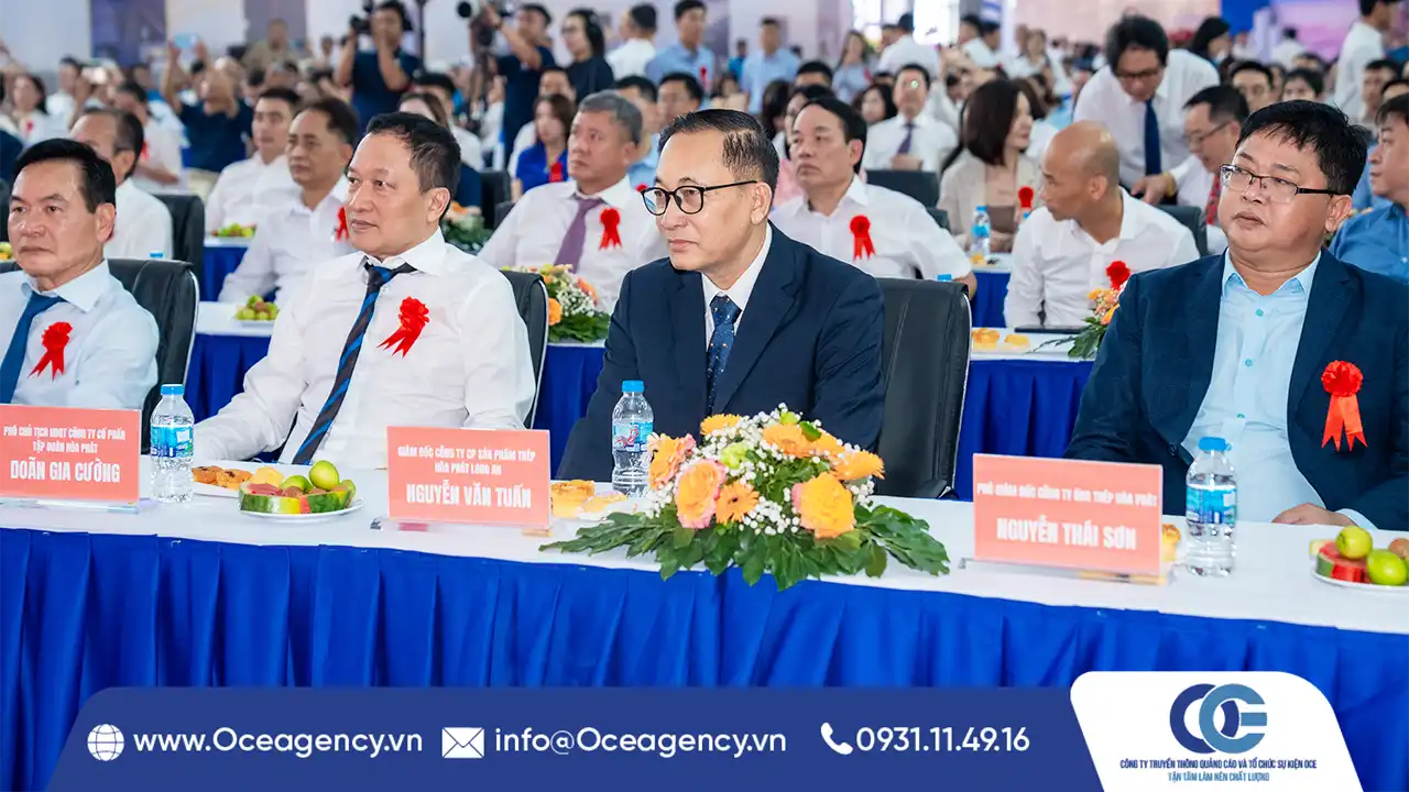 CHO THUÊ BẢNG TÊN ĐỂ BÀN SỰ KIỆN CHUYÊN NGHIỆP