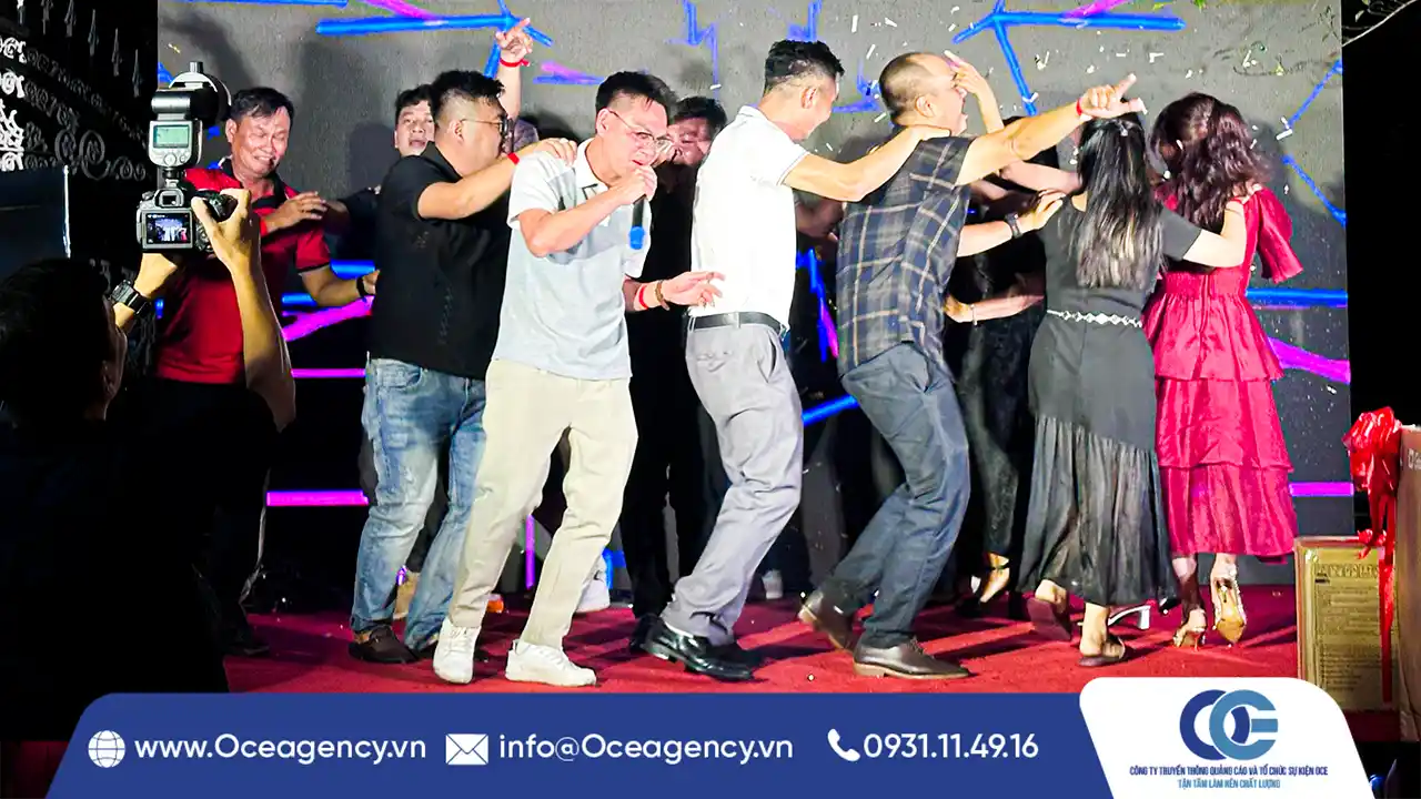 TỔ CHỨC YEAR END PARTY CÔNG TY CAO HÙNG