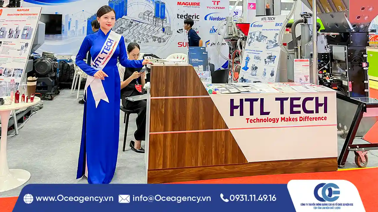 Đội ngũ PG OCE Agency trong trang phục áo dài xanh tại quầy Tederic
