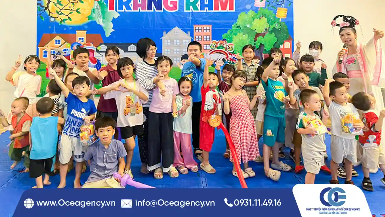 Các em nhỏ vui chơi và tham gia hoạt động trong đêm hội Trung Thu Calla Garden