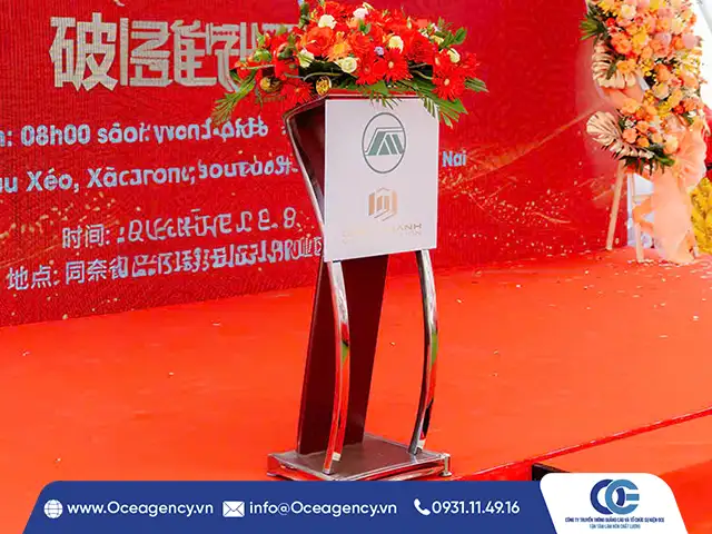 Dịch vụ cho thuê bục phát biểu