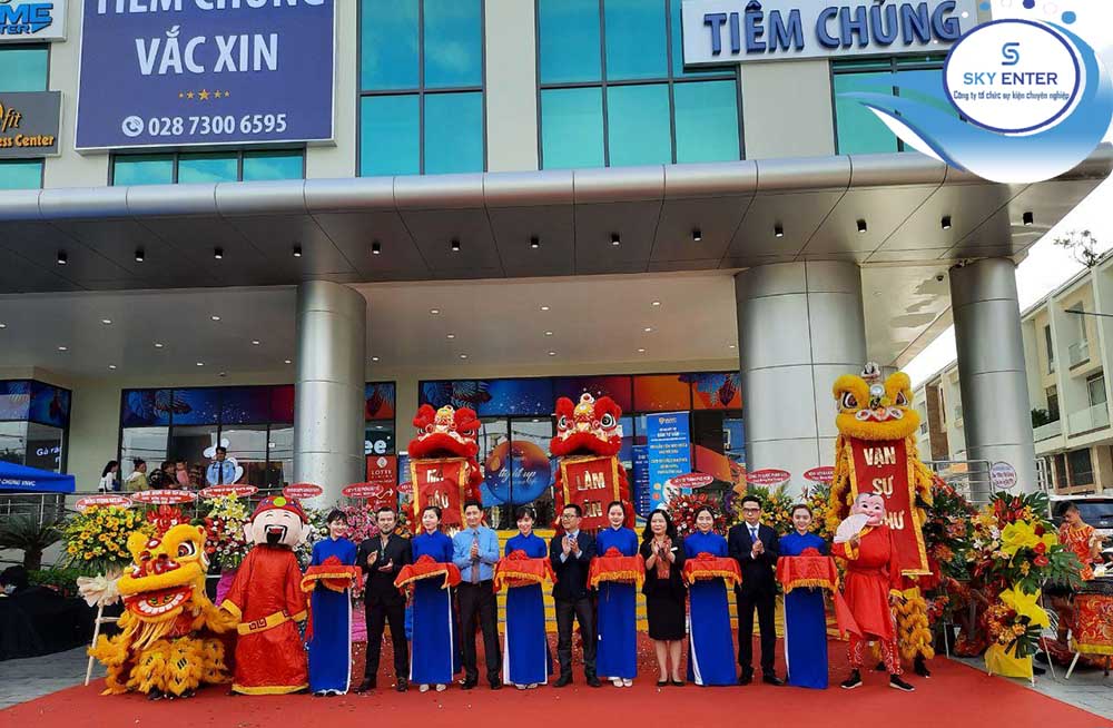CUNG CẤP ĐOÀN LÂN SƯ RỒNG KHAI TRƯƠNG VNVC THỦ ĐỨC