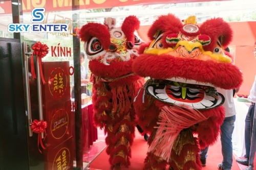 cung-cap-doan-lan-su-rong-khai-truong-noi-that-q-u