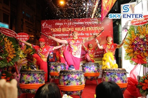 to-chuc-khai-truong-nuoc-hoa-charme-perfume 