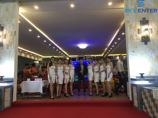 to-chuc-khai-truong-nha-hang-dai-duong-binh-tan