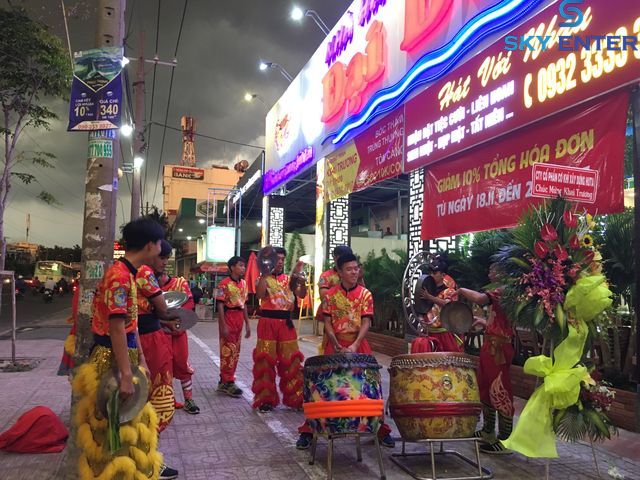 to-chuc-khai-truong-nha-hang-dai-duong-binh-tan