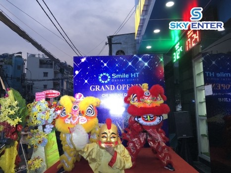 to-chuc-su-kien-khai-truong-nha-khoa-smile-ht