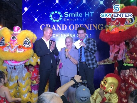 to-chuc-su-kien-khai-truong-nha-khoa-smile-ht