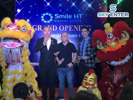 to-chuc-su-kien-khai-truong-nha-khoa-smile-ht