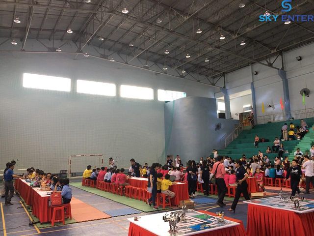 to-chuc-su-kien-ngay-hoi-robothon-2018