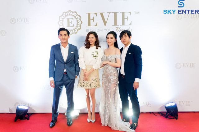 to-chuc-su-kien-khai-truong-chi-nhanh-moi-SPA-EVIE