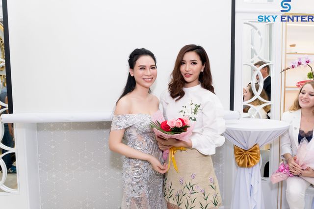 to-chuc-su-kien-khai-truong-chi-nhanh-moi-SPA-EVIE