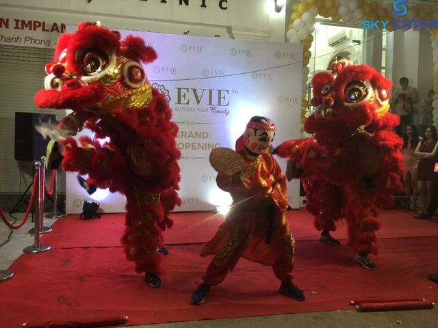 to-chuc-su-kien-khai-truong-chi-nhanh-moi-SPA-EVIE