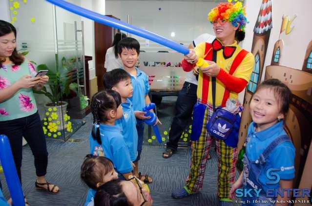 Cung Cấp Cho Thu&ecirc; Ch&uacute; Hề Bong B&oacute;ng Vietbank
