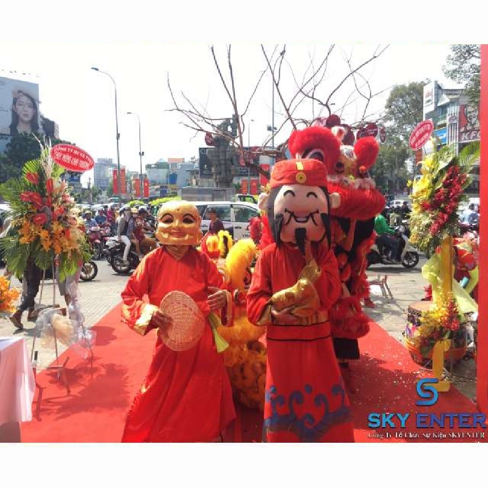 Cho Thuê Đoàn Lân Sư Rồng Khai Trương Showroom Xwatch