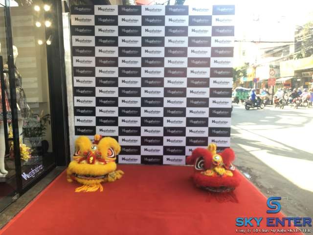 Cung Cấp Đo&agrave;n L&acirc;n Sư Rồng Khai Trương Mega Fashion