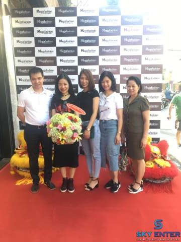 Cung Cấp Đo&agrave;n L&acirc;n Sư Rồng Khai Trương Mega Fashion
