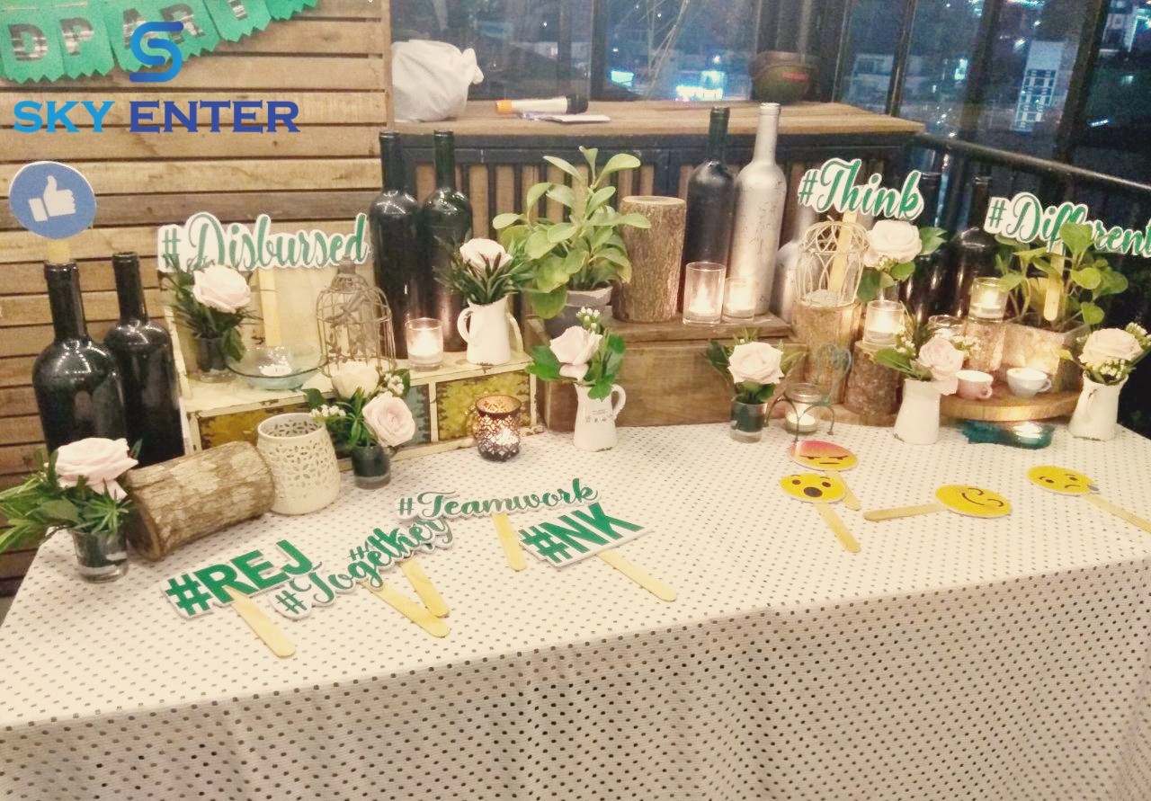 cung-cap-mc-year-end-party-network-fina-01
