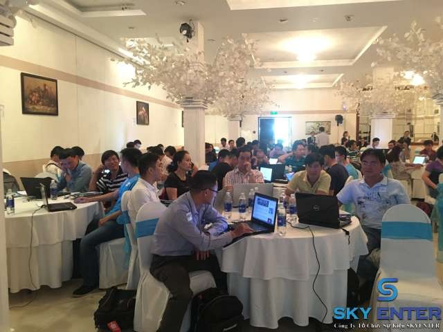 Cung Cấp MC Hội Thảo Chứng Khoán