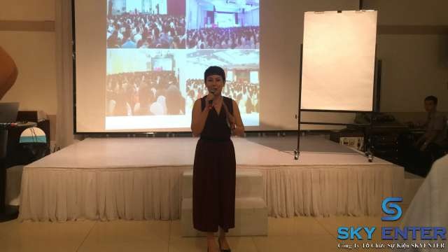 Cung Cấp MC Hội Thảo Chứng Khoán