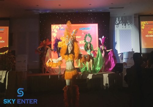 cung-cap-nhom-mua-carnival-dien-may-van-thinh-phat-03