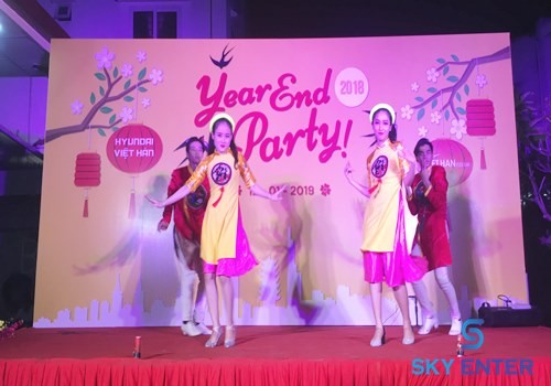 cung-cap-nhom-mua-tiec-tat-nien-03