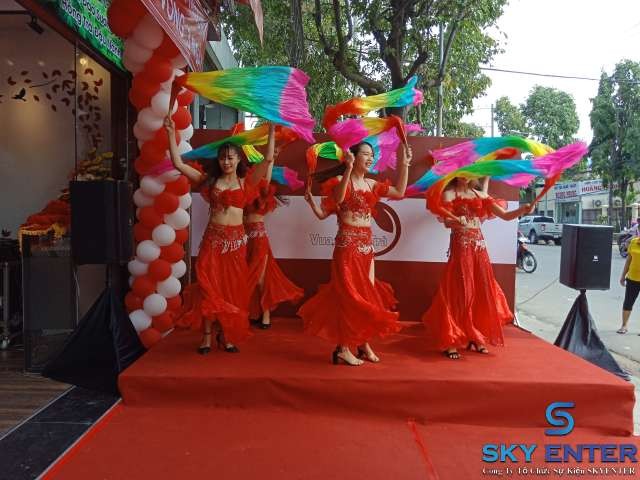 Cung cap cho the nhom mua