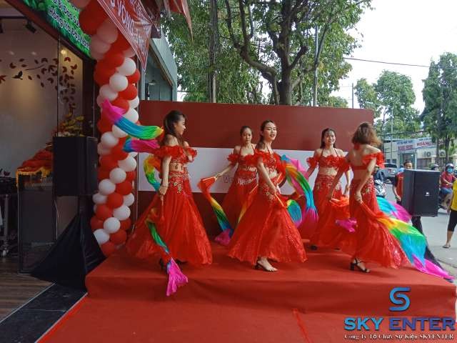Cung cap cho the nhom mua
