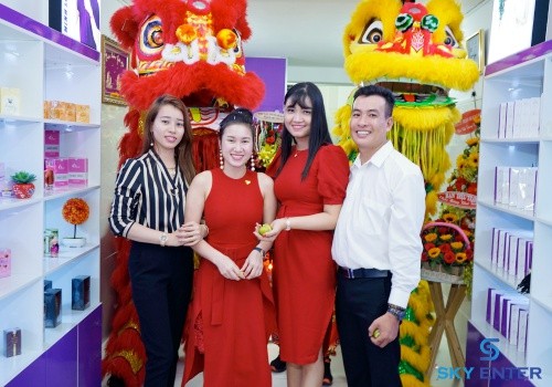 khai-truong-showroom-doc-quyen-charme-quan5-12