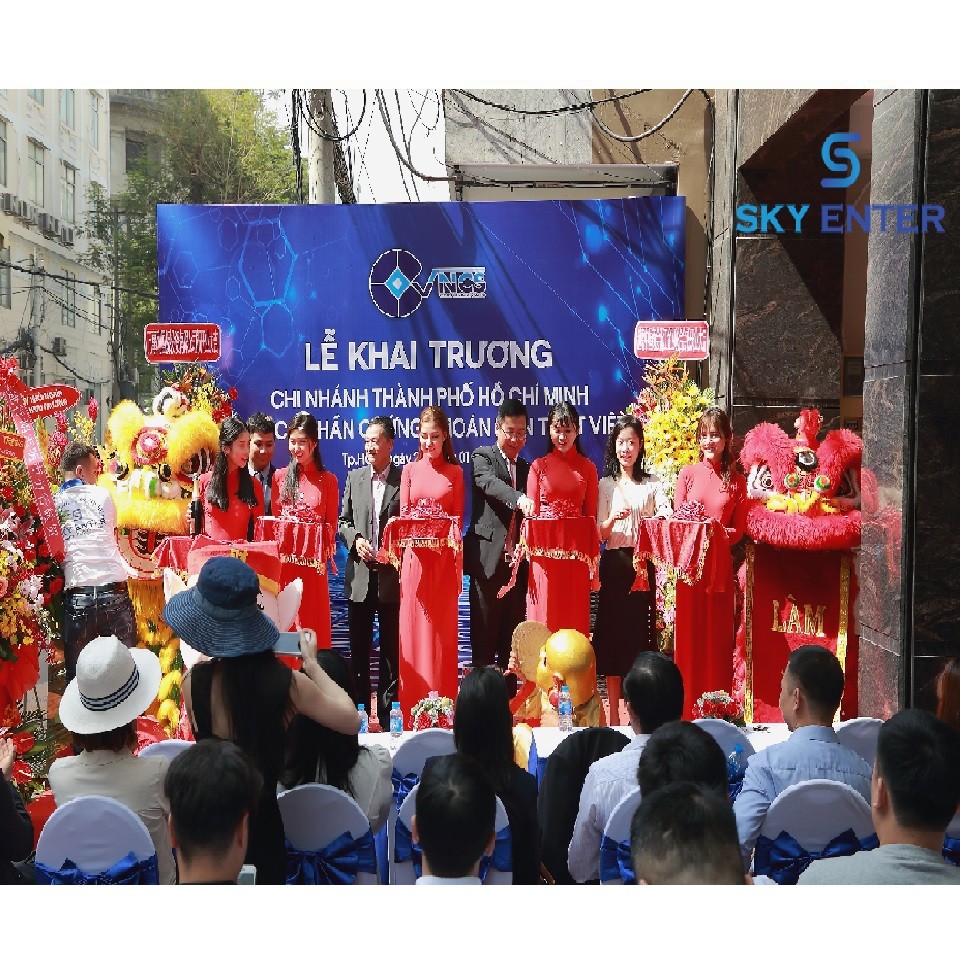 Tổ Chức Khai Trương Công Ty Kiến Thiết Việt