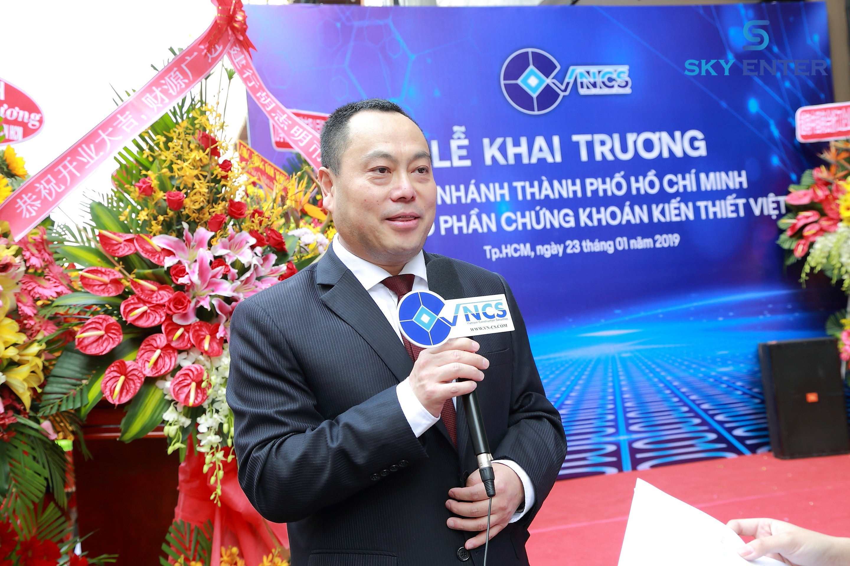 to-chuc-khai-truong-cong-ty-kien-thiet-viet-04