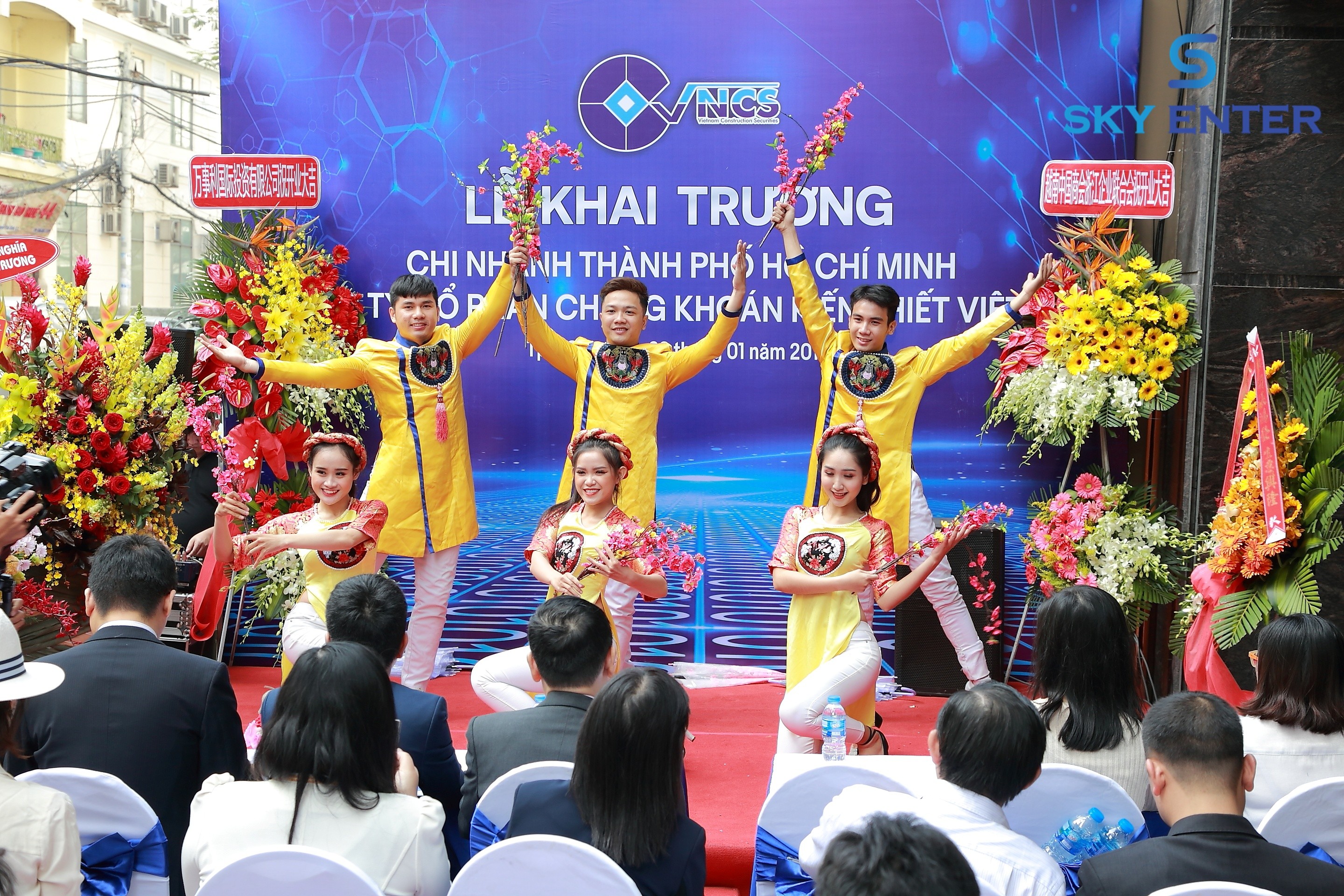 to-chuc-khai-truong-cong-ty-kien-thiet-viet-06