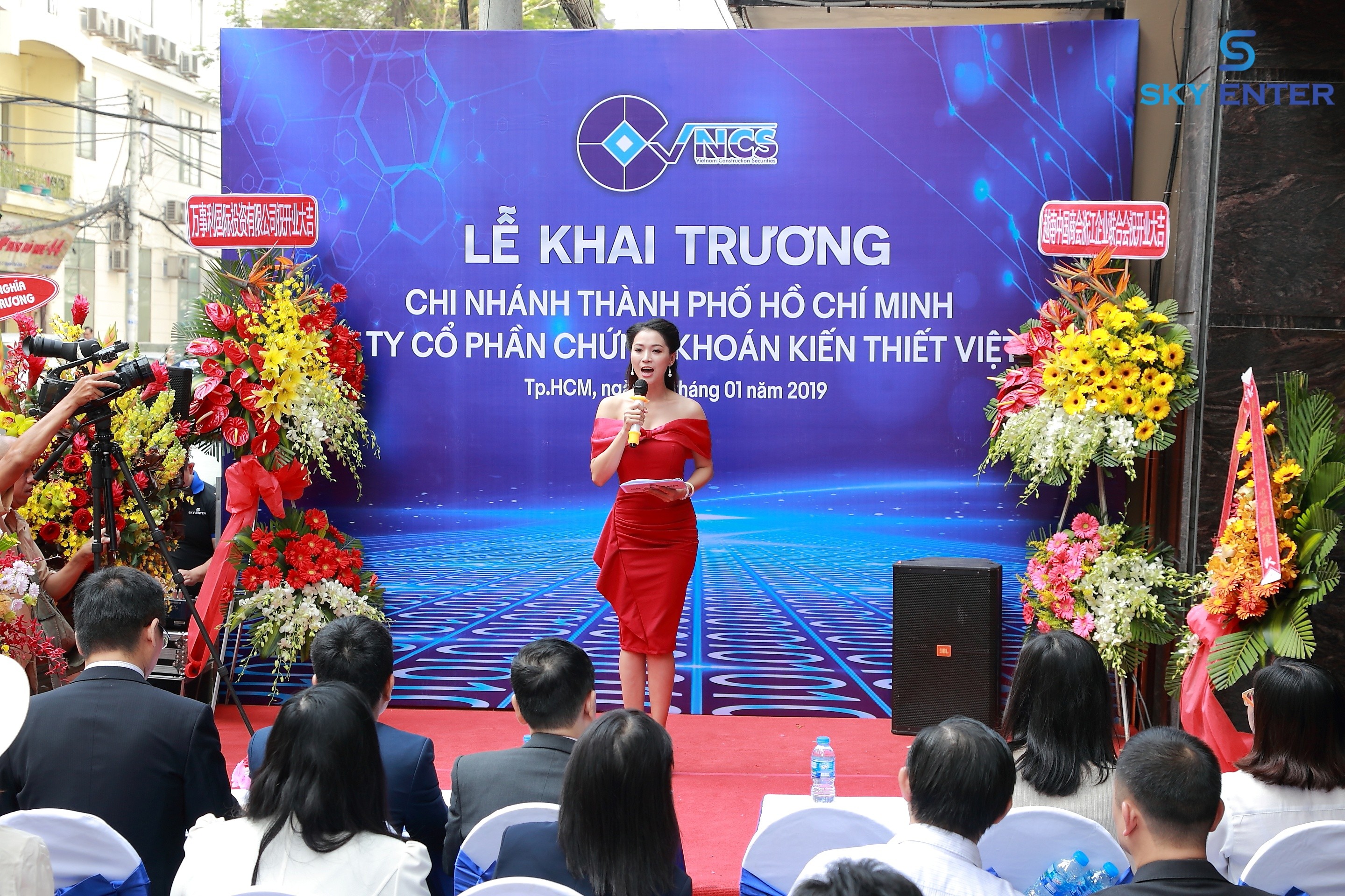 to-chuc-khai-truong-cong-ty-kien-thiet-viet-07