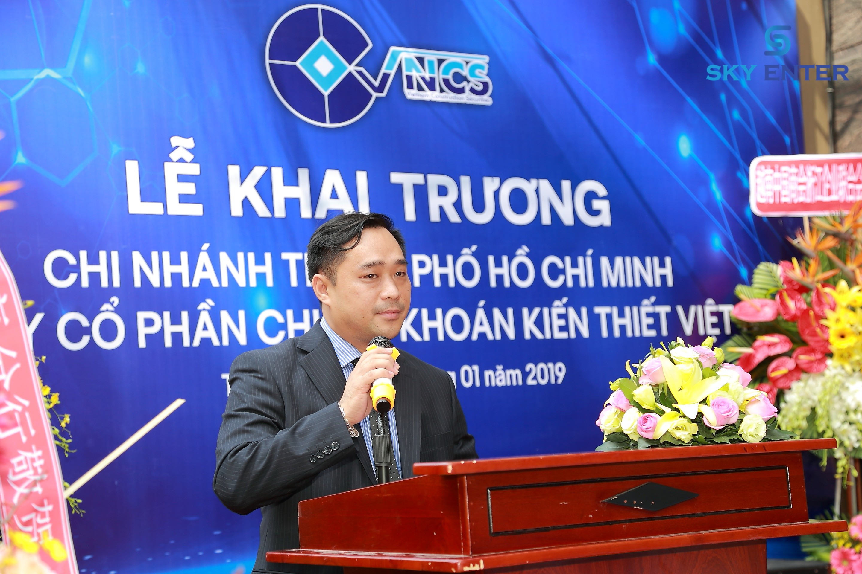 to-chuc-khai-truong-cong-ty-kien-thiet-viet-10