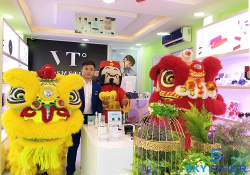 to-chuc-khai-truong-cua-hang-vt-cosmetic-03