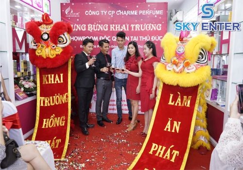 to-chuc-khai-truong-dai-ly-nuoc-hoa-charme-thu-duc