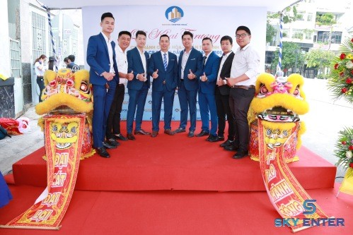to-chuc-su-kien-khai-truong-bat-dong-san-saigon-center-real