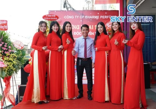 to-chuc-su-kien-khai-truong-charme-perfume-quan-12
